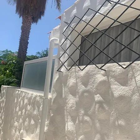 Happy Place, Chayofa