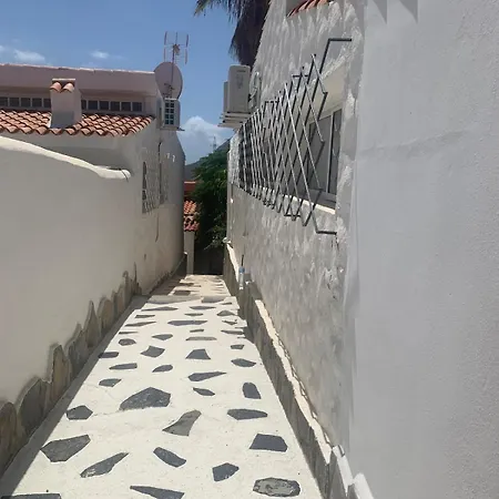 Happy Place, Villa Chayofa