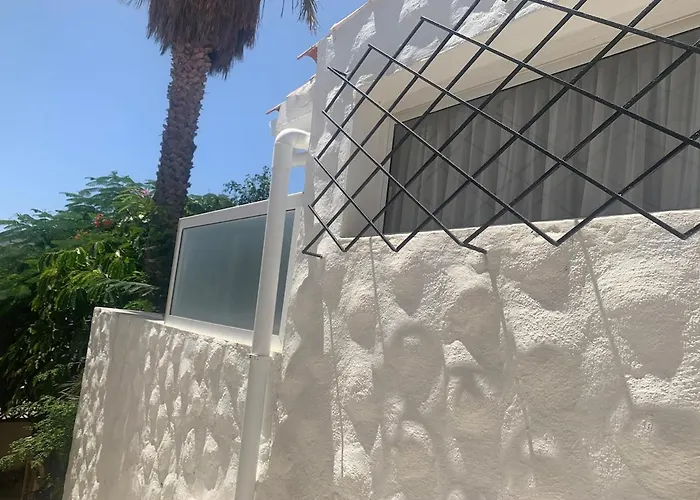 Happy Place, Chayofa